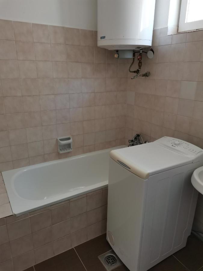 Appartamento Roland Apartman Balatonlelle Esterno foto