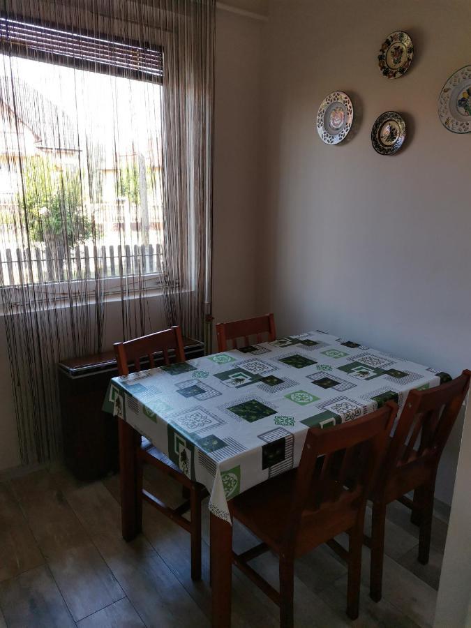 Appartamento Roland Apartman Balatonlelle Esterno foto